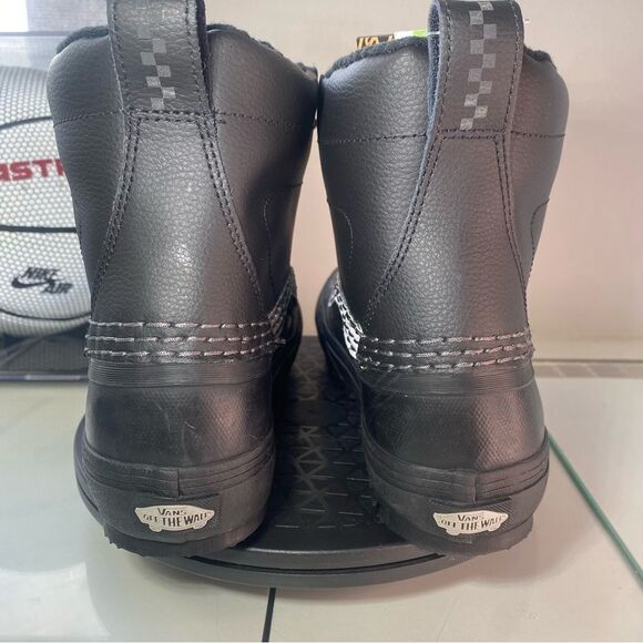 🆕 Vans	Standard Mid Snow MTE 'Cole Navin' - Mens 9.5 - Picture 5 of 11